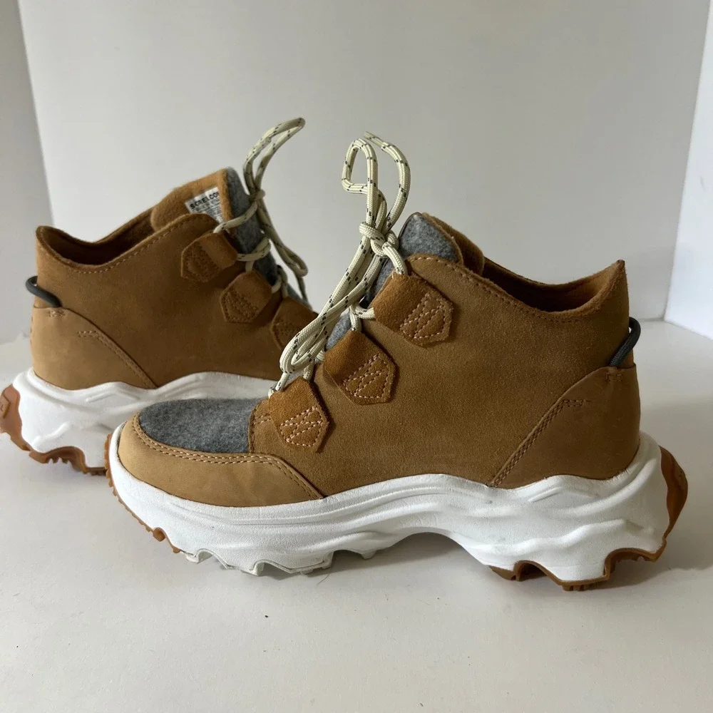 Womens Sorel Kinetic Breakthru Caribou Boots 6.5 Tawny‎ Buff Quarry